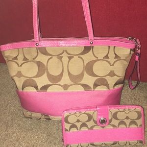 Coach purse and wallet set